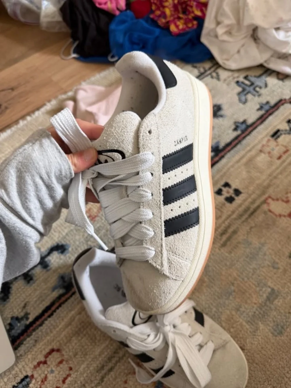 Grey adidas Campus 00s barely worn near perfect condition
